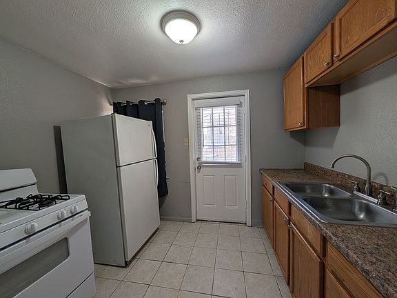 4th image of 1523 Uinta St