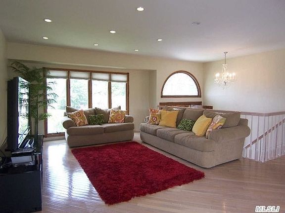 5th image of 2527 Oak Ct