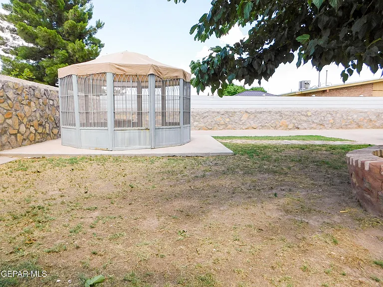 1013 Le Barron Rd — Photo 27
