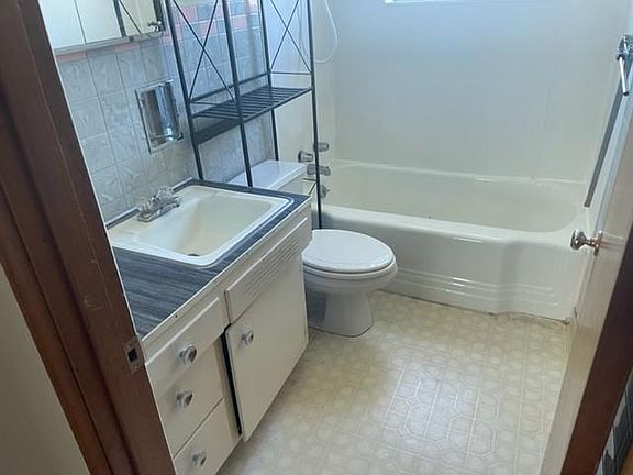 2nd image of 4302 N Ferdinand St