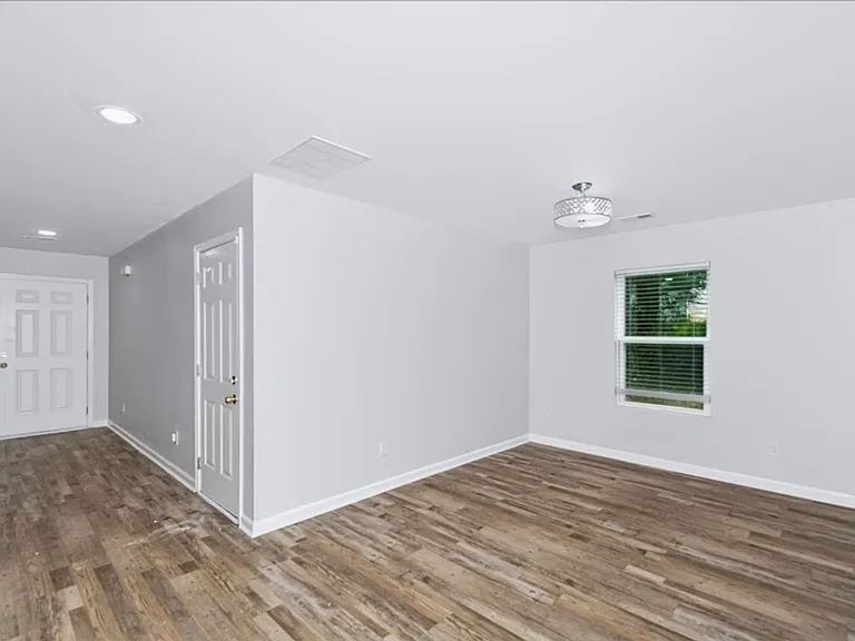 1715 Cheryl Ln — Photo 25