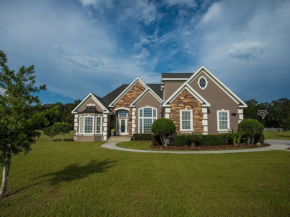 1st image of 625 SW Stoneridge Dr