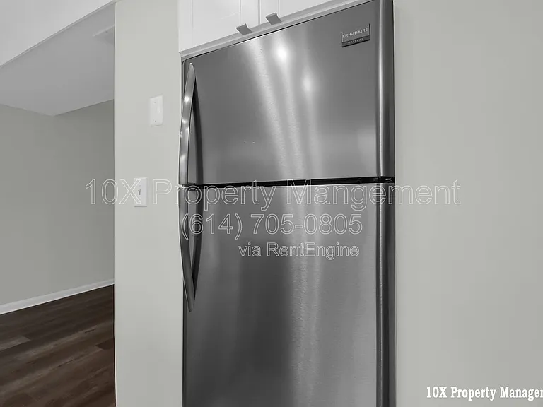 911 Manor Ln #C — Photo 13