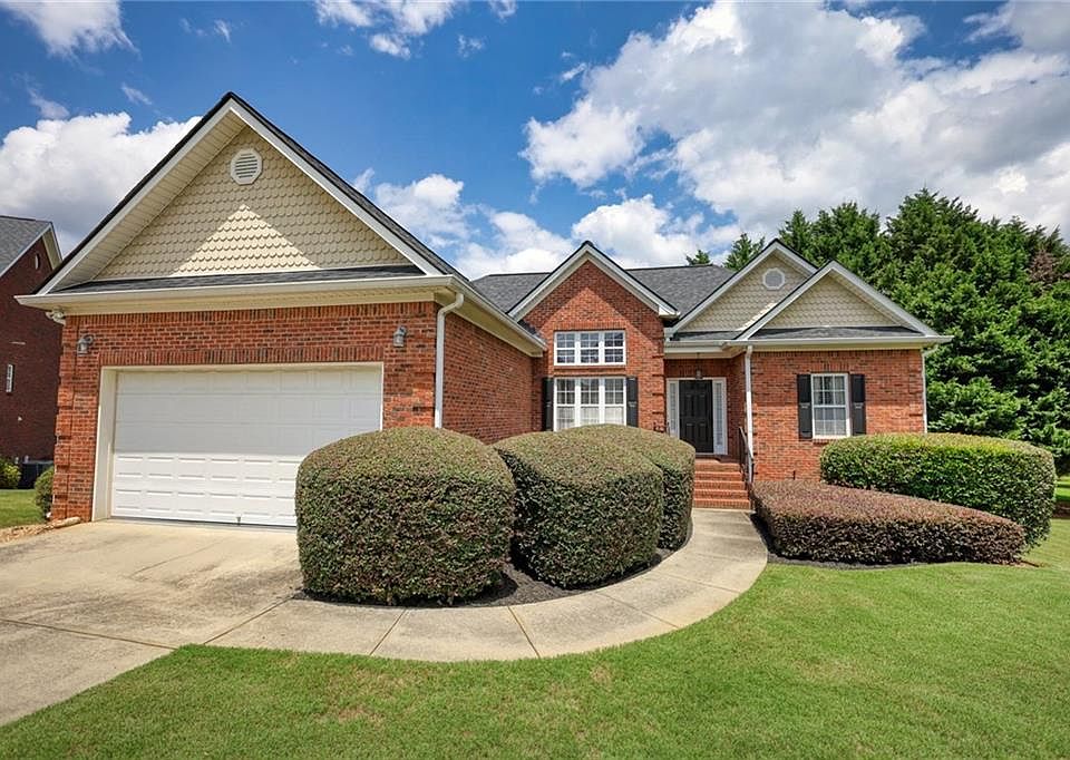 1st image of 213 Chad Ln