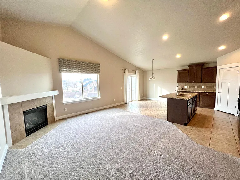 517 W Aspen Peak Dr — Photo 4
