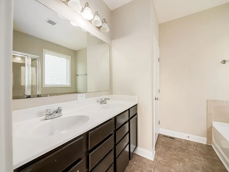 8865 Sweetshade Dr — Photo 28