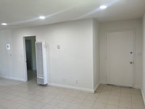4th image of 13750 La Pat Pl #12