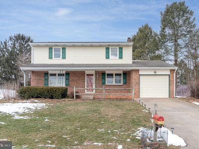 21 E Greenhouse Rd, Dillsburg, PA, 17019