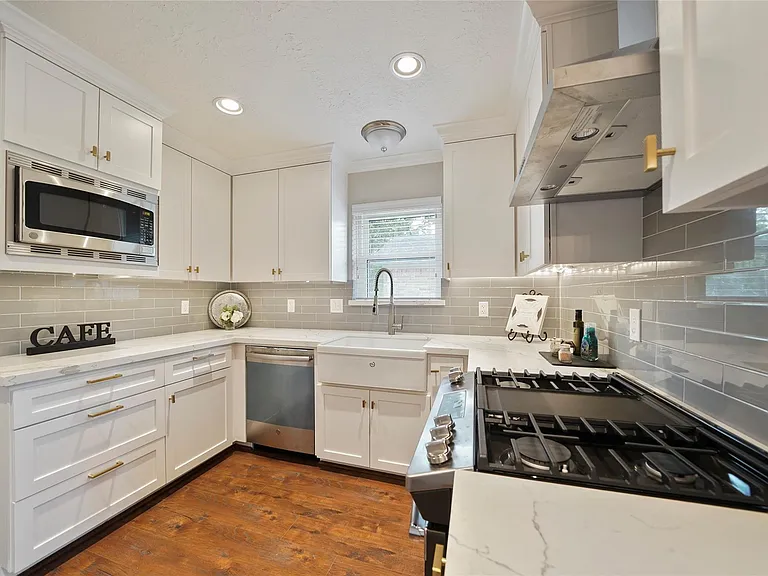 12866 Westmere Dr — Photo 29