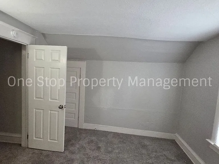 5901 Lexington Ave — Photo 17
