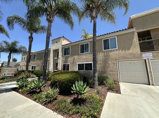 University Heights - Renovated Apartment with In-Unit Laundry, A/C and Garage, San Diego, CA 92116