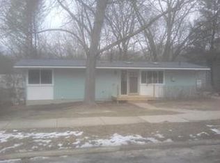 501 Manor Dr, Ann Arbor, MI 48105