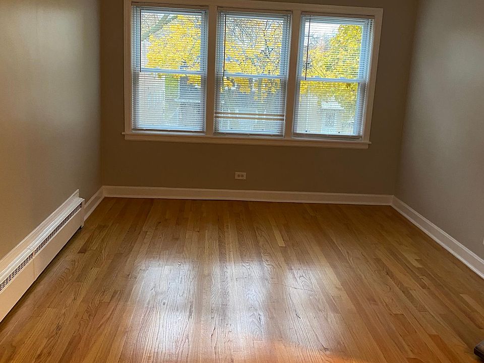 1st image of 2837 W Summerdale Ave APT 2W