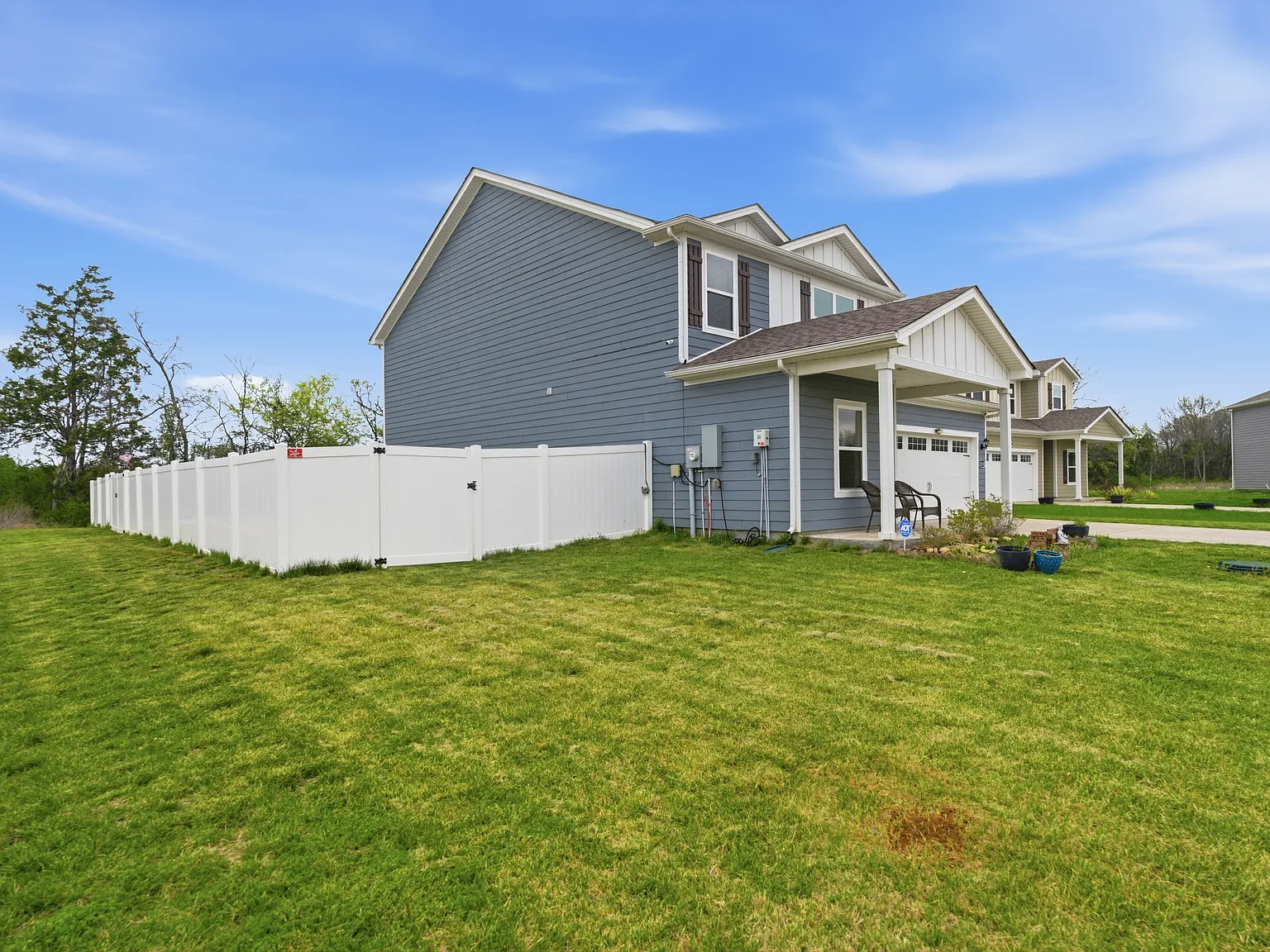5 bed, 2736 sqft, $2,800 — Photo 4