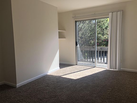 5th image of 915 E Blithedale Ave APT 2
