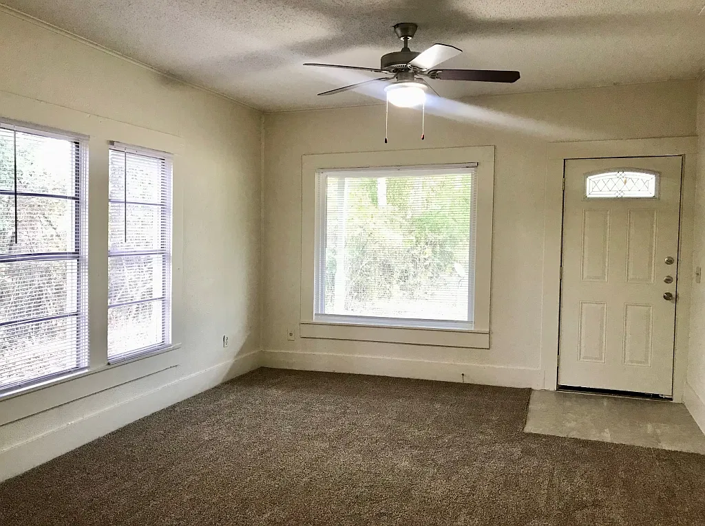 3 bed, 1.5 bath, 1696 sqft, $1,495 — Photo 4
