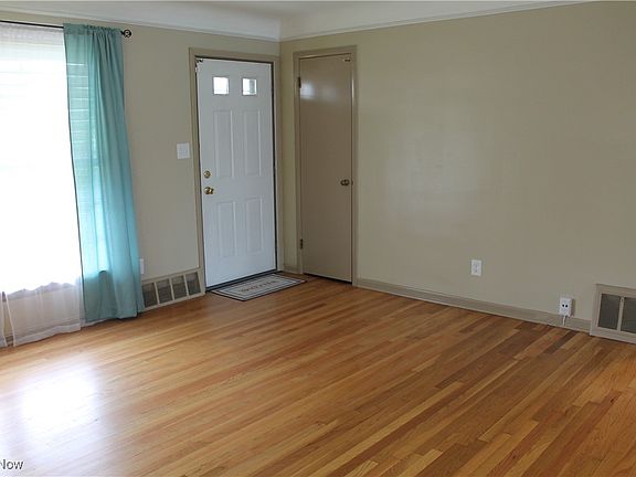 4th image of 13105 Eastwood Blvd