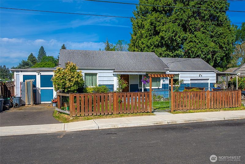 4th image of 8446 E B Street