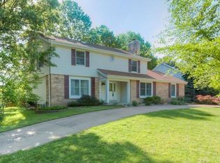 2102 Fairway Bnd, Chesterfield, MO 63017