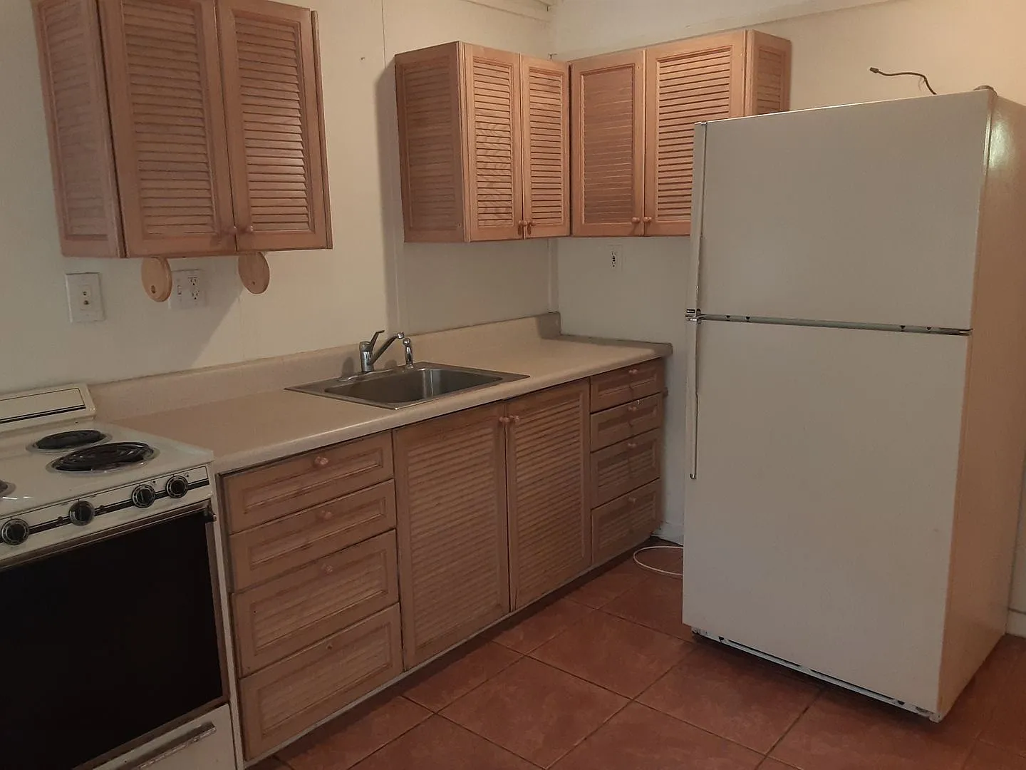 Annual unfurnished 2/1 SFH near Ringling College — Photo 3