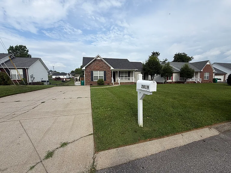 2819 Faith Ln — Photo 63
