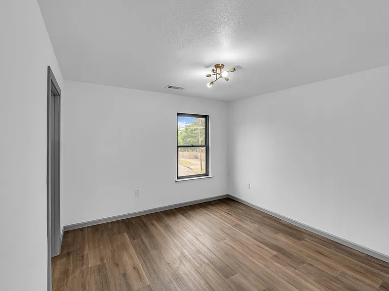1228 Colcord Ave #A — Photo 11