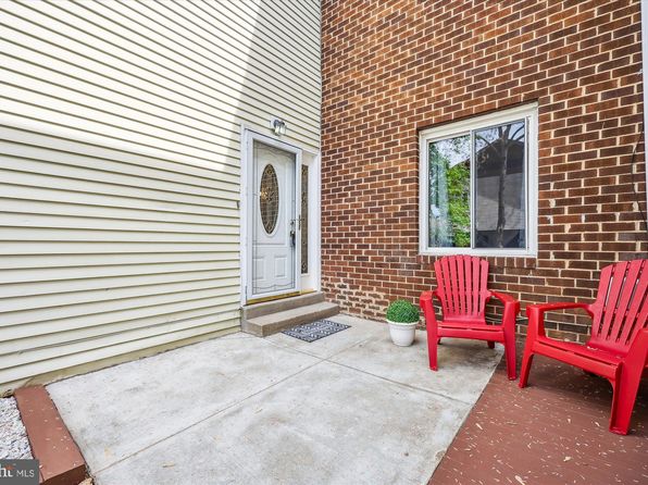 62 State Ct #110, Gaithersburg, MD 20877