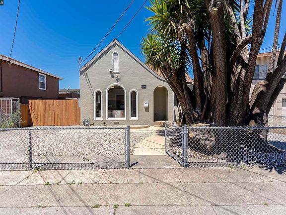 5th image of 329 45th St
