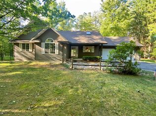 9246 White Pine Dr, Stanwood, MI