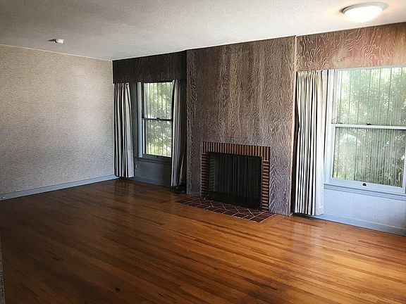 2nd image of 1335 N Esther Way