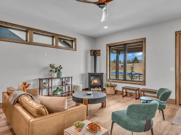 5629 Johnson Dr, Lawrence, KS 66049