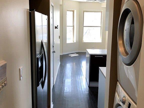 4th image of 2224 W 23rd St #1622