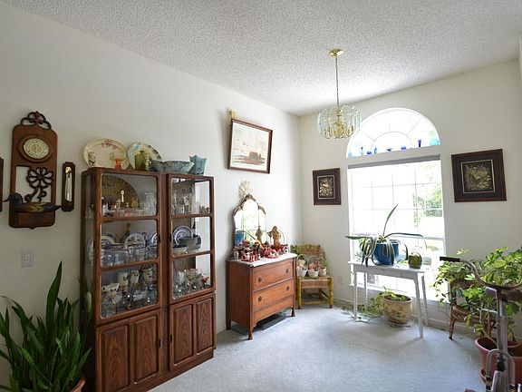3rd image of 5616 Wolf Creek Dr