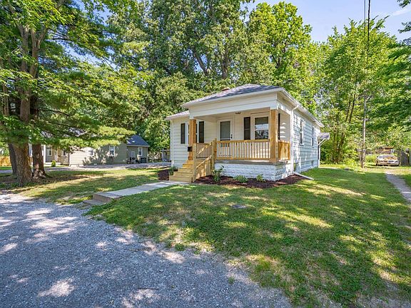 2nd image of 2030 Ravenswood Dr