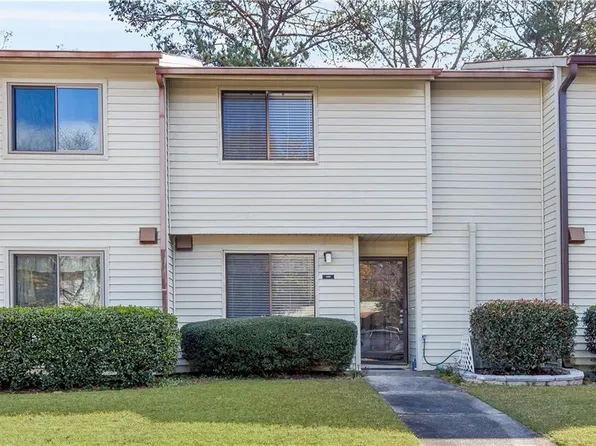1000 Country Ct, Lawrenceville, GA 30044