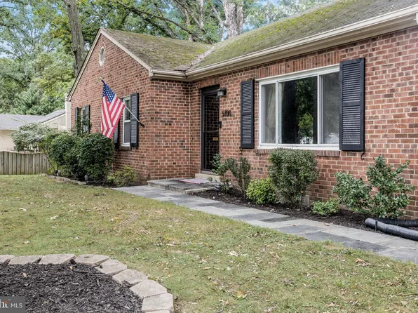 5700 Dawes Ave, Alexandria, VA 22311