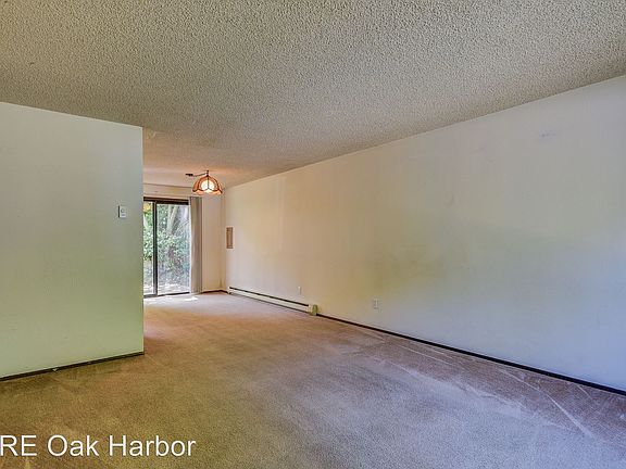 3rd image of 1100 SW Harrier Cir APT 4