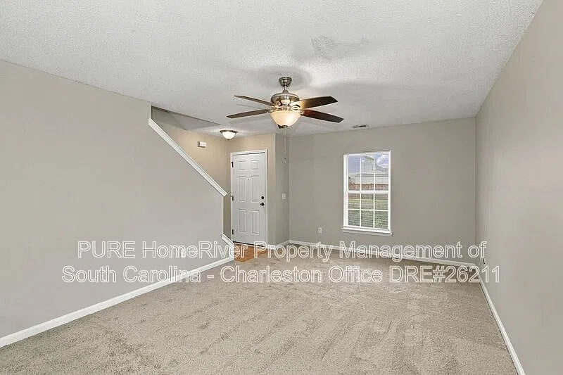 3 bed, 2.0 bath, 1350 sqft, $1,949 — Photo 4