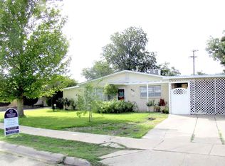 926 Davidson Dr, Roswell, NM 88203