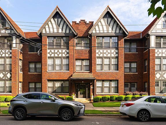 3rd image of 3004 13th Ave S #3
