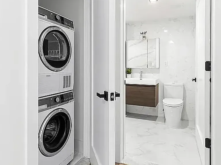 2218 Ocean Ave #8E — Photo 4