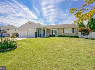 3 Pebble Ln, Cherry Hill, NJ 08002