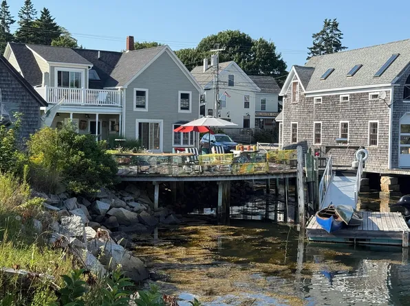 55 W Main Street, Vinalhaven, ME 04863