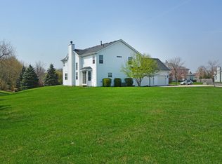 205 Barnside Cir, Geneva, IL 60134