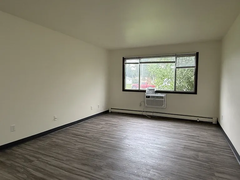 187 S National Ave #10 — Photo 23
