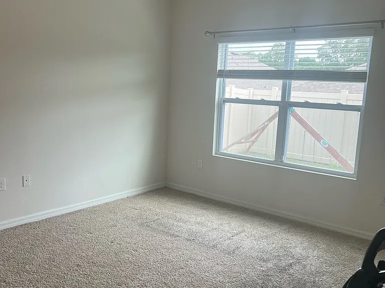 6028 SW 83rd Ter — Photo 5