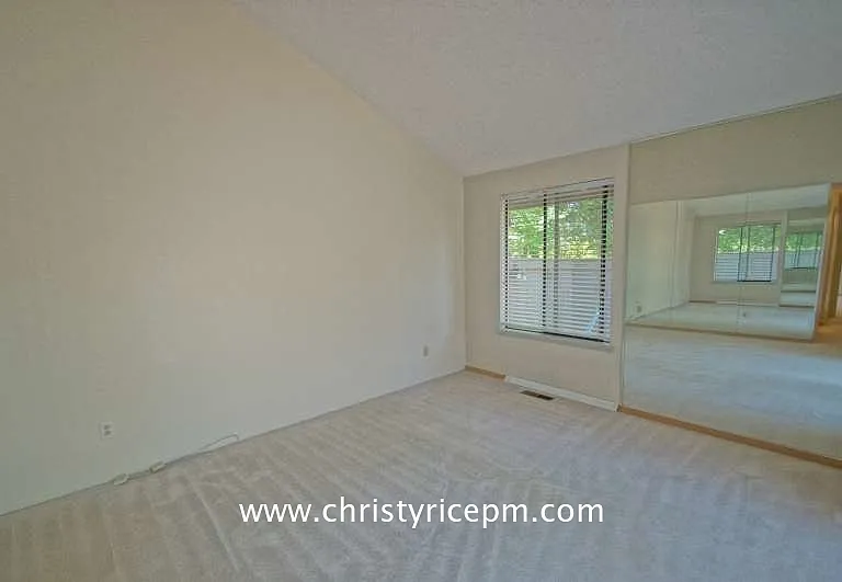 137 143rd Pl NE #30 — Photo 20