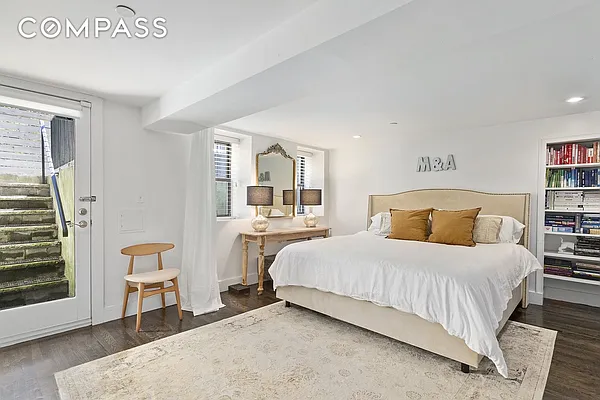 Sold by Compass | media 16