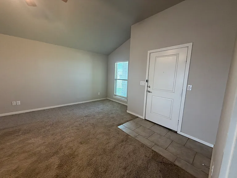 10424 Xenia Ave — Photo 3