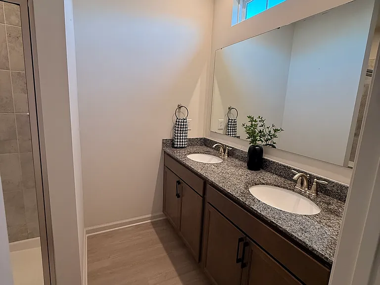 1728 Blenker Dr — Photo 2